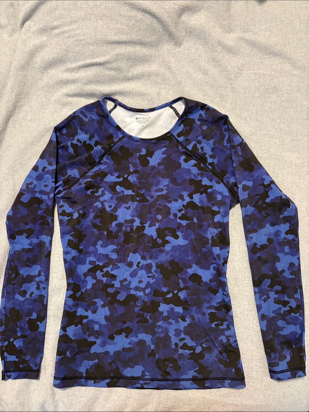 Athleta Blue & Black Camo Long-Sleeve Rash Guard Top